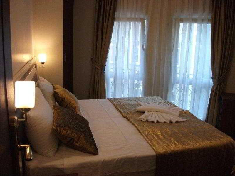 Grand Anatolia Hotel Istanbul Exterior photo